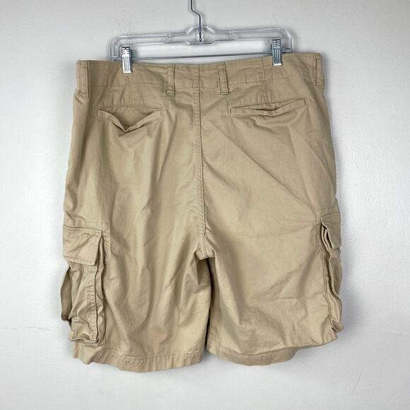 Old Navy Straight Lived-In Cargo Shorts 10" Inseam A Stone's Throw Size 40 - Picture 6 of 10